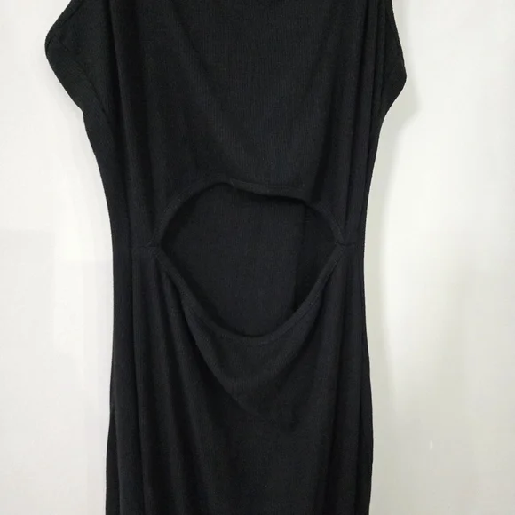 Black Bodycon Midi Dress with Cutout and Slit​​ - Picture 12 of 13